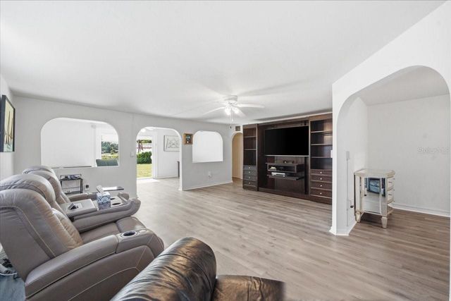 12002 WATERSIDE COURT, Tampa, FL 33612