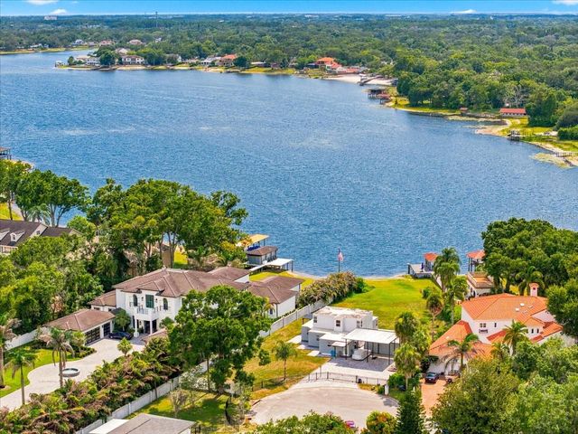 12002 WATERSIDE COURT, Tampa, FL 33612