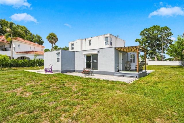 12002 WATERSIDE COURT, Tampa, FL 33612