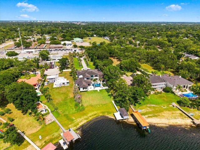 12002 WATERSIDE COURT, Tampa, FL 33612