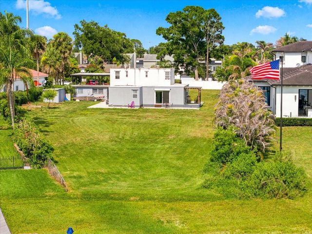 12002 WATERSIDE COURT, Tampa, FL 33612