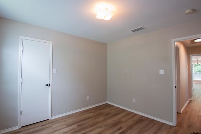 112 Ken Cir, Flint, TX 75762
