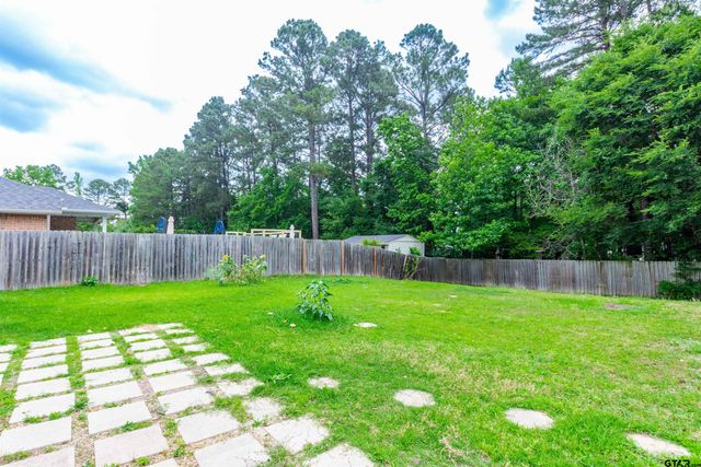 112 Ken Cir, Flint, TX 75762