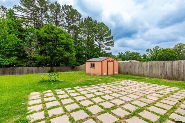 112 Ken Cir, Flint, TX 75762