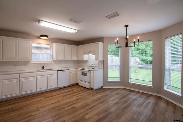 112 Ken Cir, Flint, TX 75762