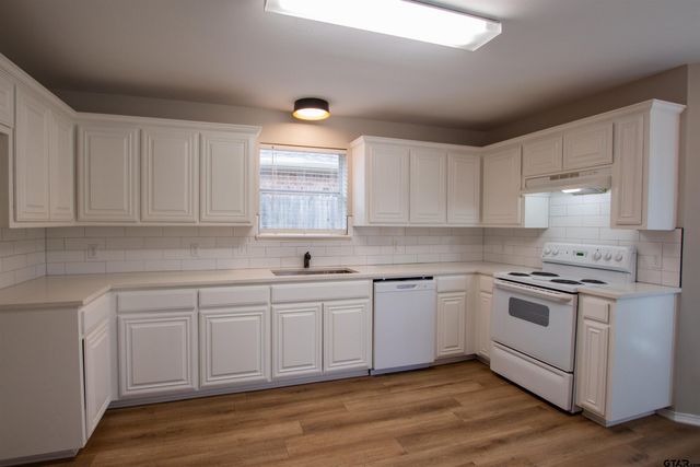 112 Ken Cir, Flint, TX 75762