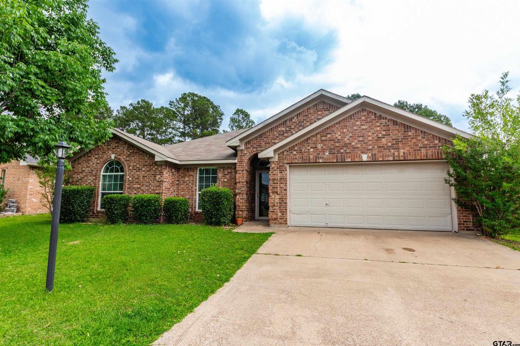 112 Ken Cir, Flint, TX 75762