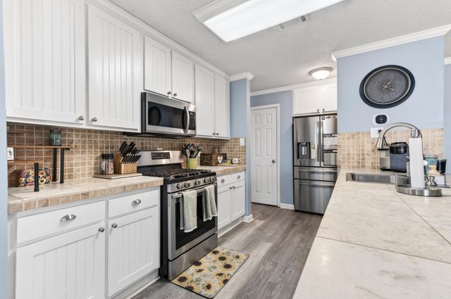 5 NW Cinderella Court, Fort Walton Beach, FL 32547