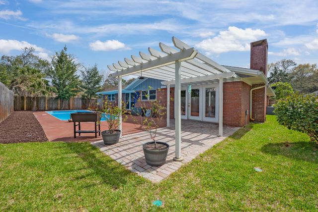 5 NW Cinderella Court, Fort Walton Beach, FL 32547