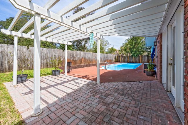 5 NW Cinderella Court, Fort Walton Beach, FL 32547