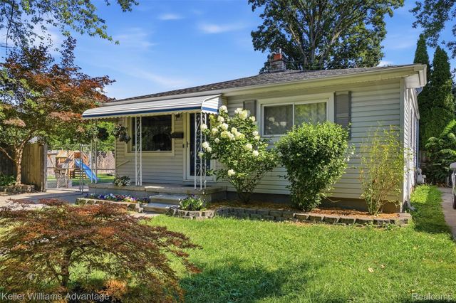17690 Colgate Street, Dearborn Heights, MI 48125