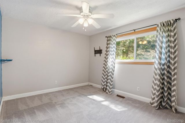 17690 Colgate Street, Dearborn Heights, MI 48125