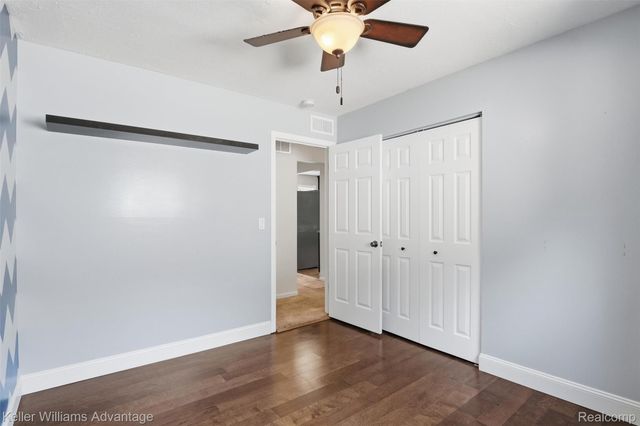 17690 Colgate Street, Dearborn Heights, MI 48125