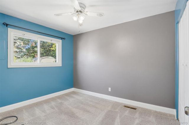 17690 Colgate Street, Dearborn Heights, MI 48125