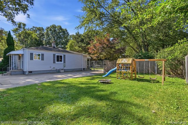 17690 Colgate Street, Dearborn Heights, MI 48125