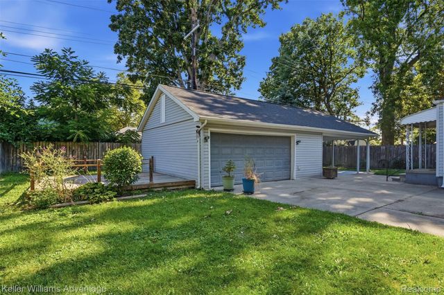 17690 Colgate Street, Dearborn Heights, MI 48125