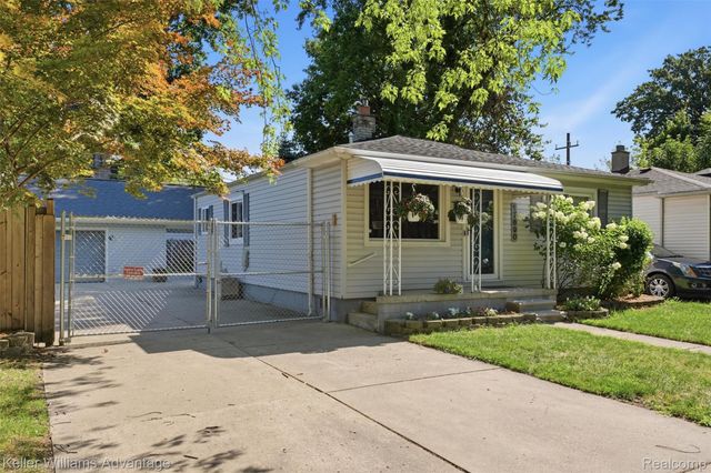 17690 Colgate Street, Dearborn Heights, MI 48125