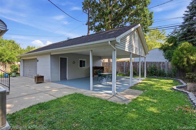 17690 Colgate Street, Dearborn Heights, MI 48125