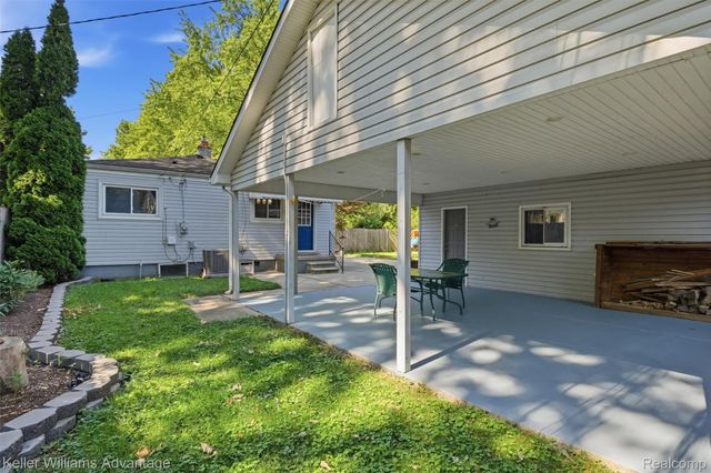 17690 Colgate Street, Dearborn Heights, MI 48125