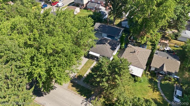 17690 Colgate Street, Dearborn Heights, MI 48125