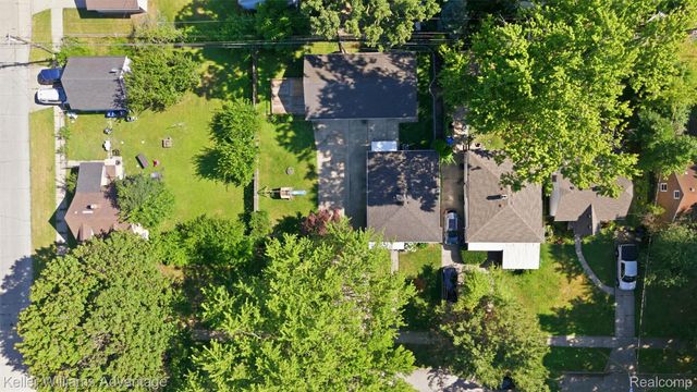 17690 Colgate Street, Dearborn Heights, MI 48125