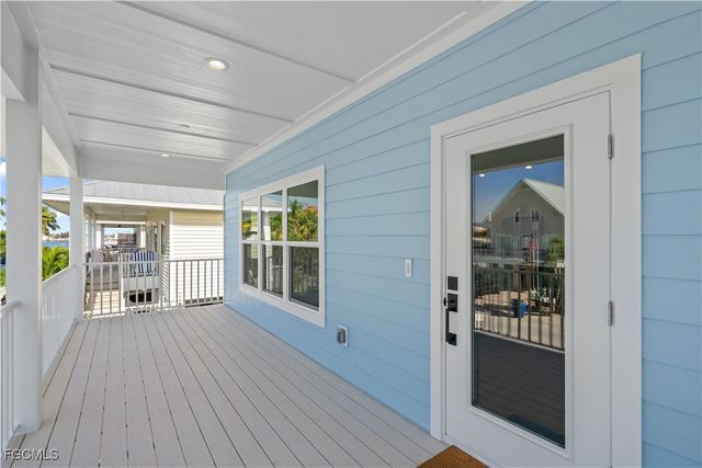 250 Pearl ST, Fort Myers Beach, FL 33931