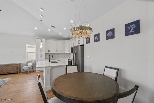 250 Pearl ST, Fort Myers Beach, FL 33931