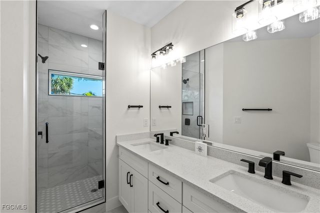 250 Pearl ST, Fort Myers Beach, FL 33931