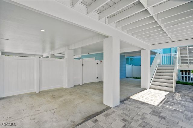 250 Pearl ST, Fort Myers Beach, FL 33931