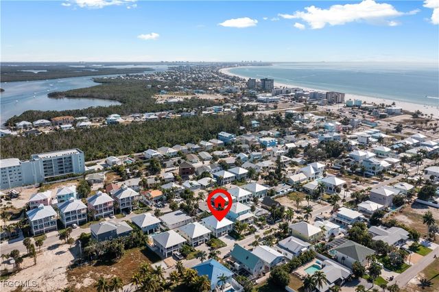 250 Pearl ST, Fort Myers Beach, FL 33931