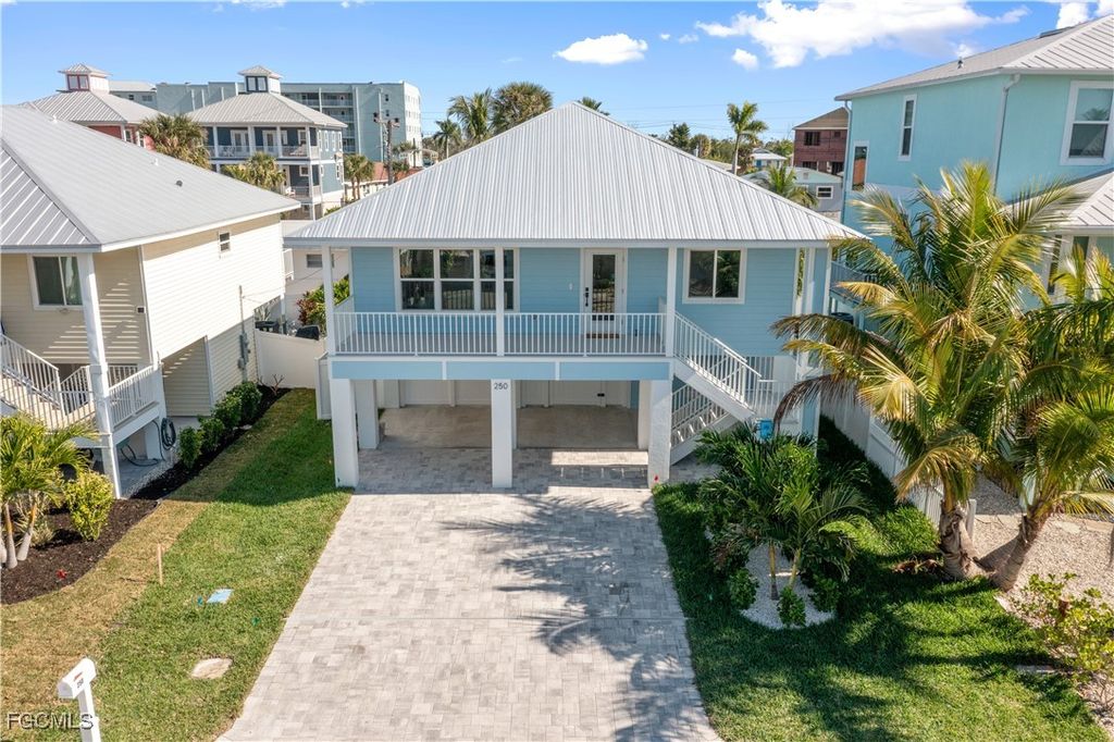 250 Pearl ST, Fort Myers Beach, FL 33931