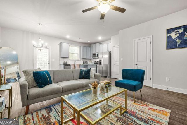 6256 TRICKLE Bend, Atlanta, GA 30349