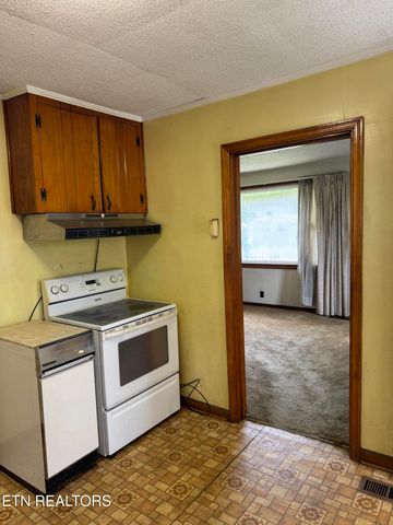 2101 NW Chillicothe St, Knoxville, TN 37921