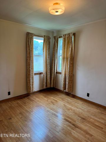 2101 NW Chillicothe St, Knoxville, TN 37921