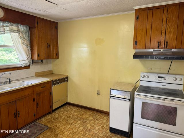2101 NW Chillicothe St, Knoxville, TN 37921