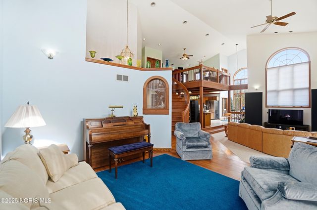 909 Township Rd 243, Fostoria, OH 44830