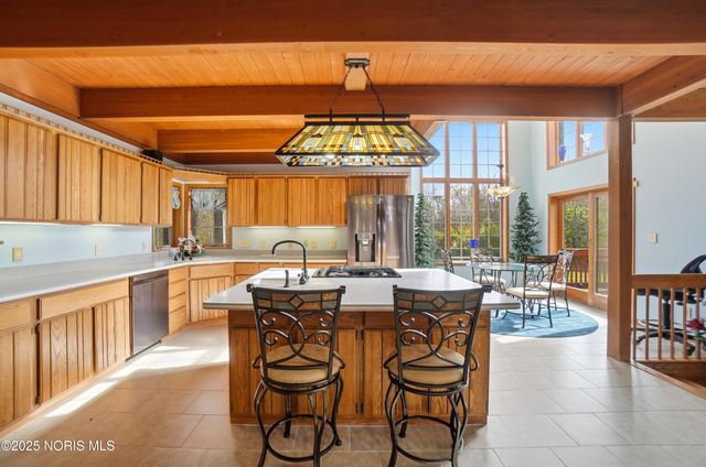 909 Township Rd 243, Fostoria, OH 44830