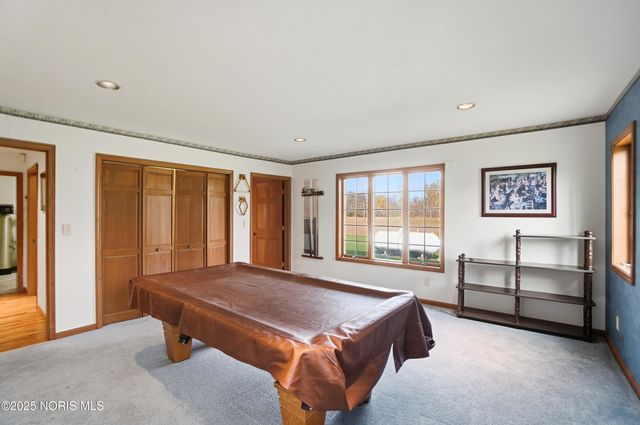 909 Township Rd 243, Fostoria, OH 44830