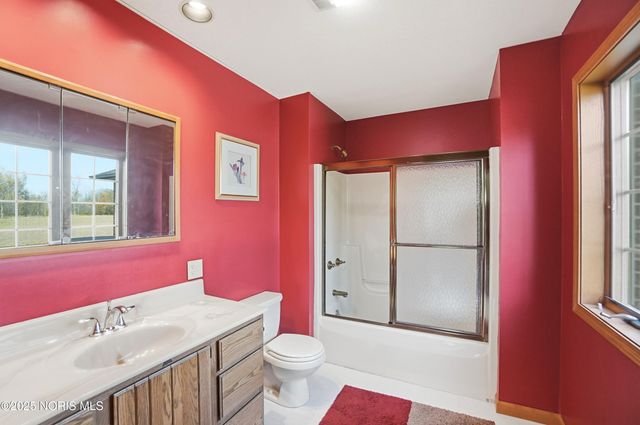 909 Township Rd 243, Fostoria, OH 44830