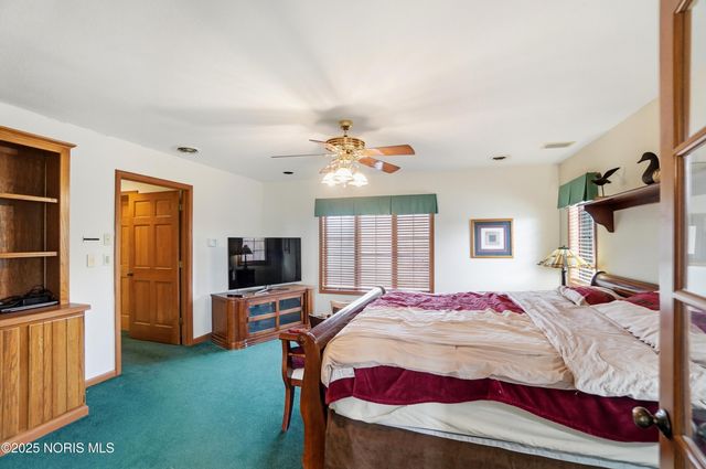 909 Township Rd 243, Fostoria, OH 44830