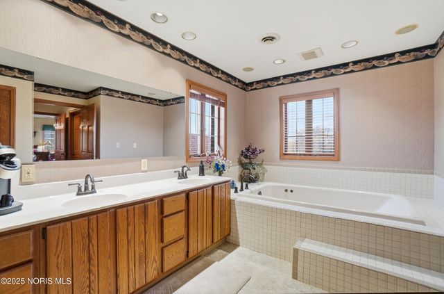 909 Township Rd 243, Fostoria, OH 44830