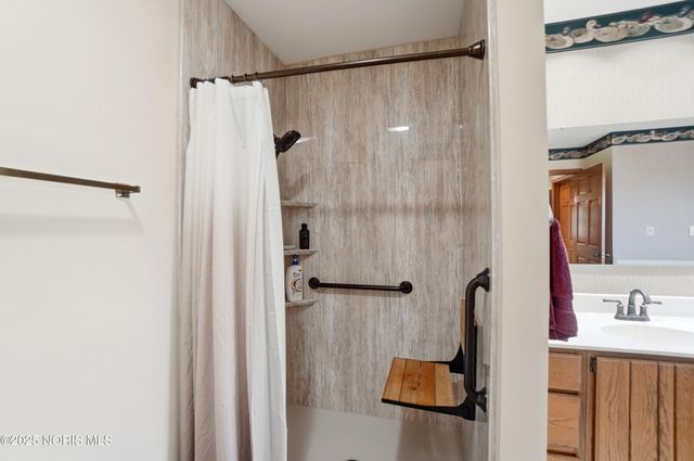 909 Township Rd 243, Fostoria, OH 44830