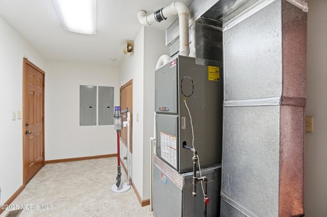 909 Township Rd 243, Fostoria, OH 44830