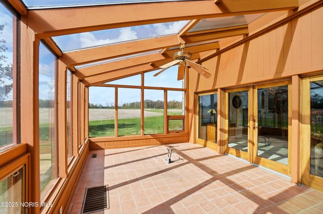 909 Township Rd 243, Fostoria, OH 44830