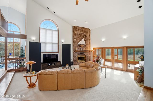 909 Township Rd 243, Fostoria, OH 44830