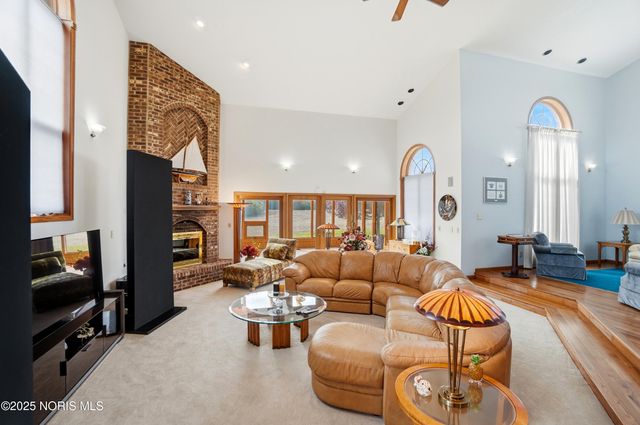 909 Township Rd 243, Fostoria, OH 44830