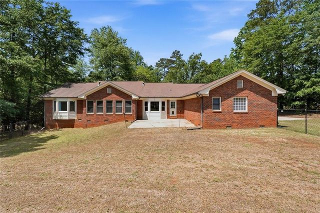 379 Clyde Court, Mcdonough, GA 30252