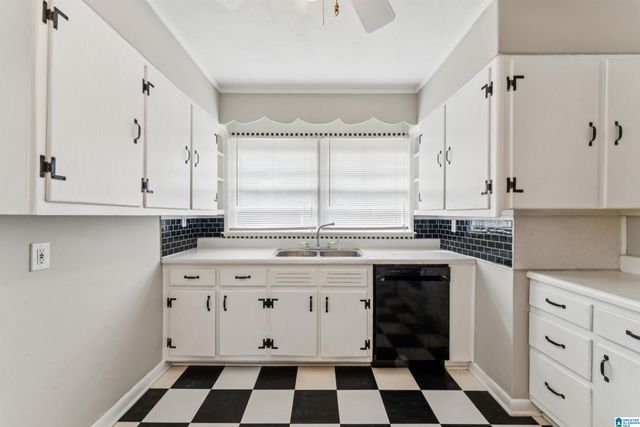 8161 PHILLIPS DRIVE, Leeds, AL 35094