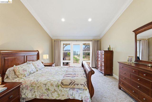 5143 Saddle Brook DR, Oakland, CA 94619