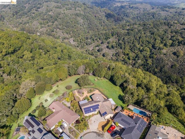 5143 Saddle Brook DR, Oakland, CA 94619